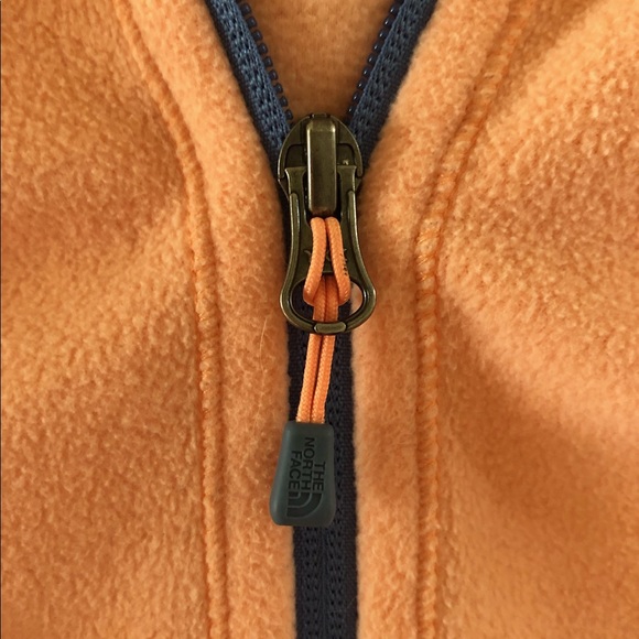 The North Face Hooded Zip-Up - Picture 6 of 6